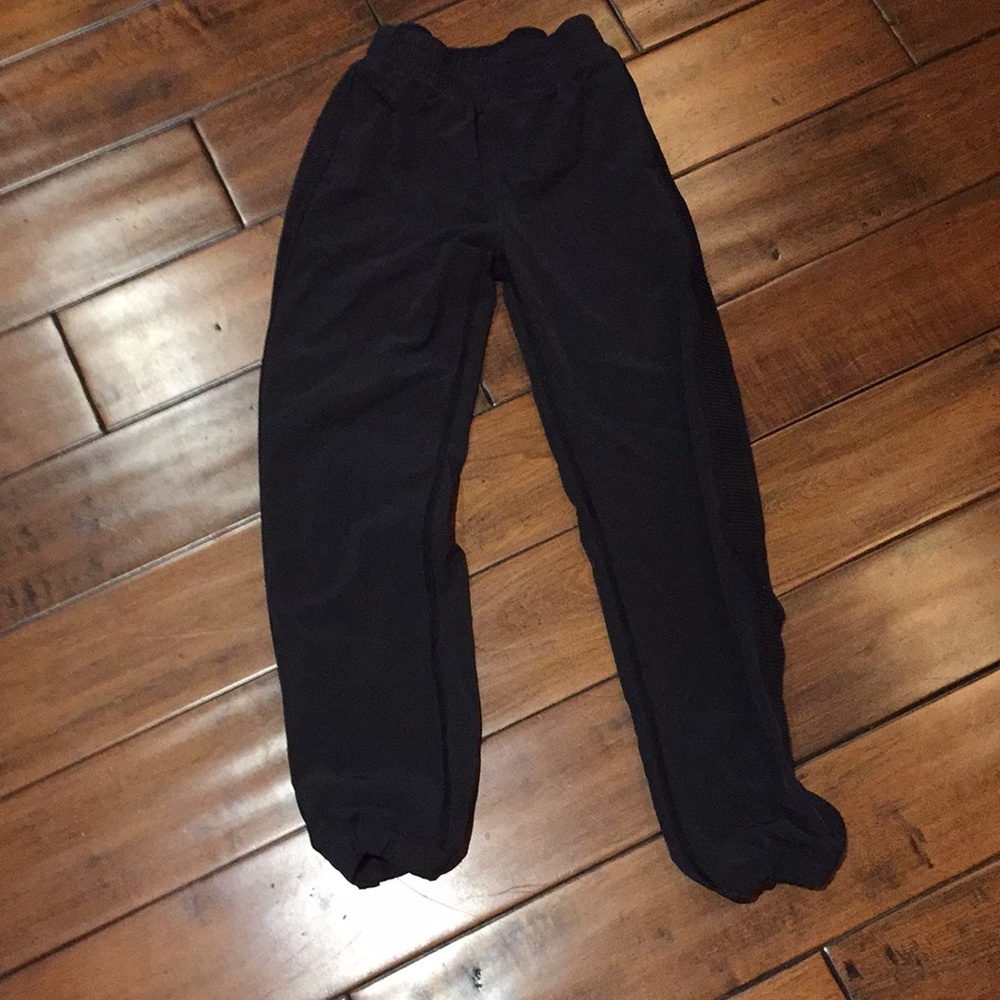 Girls size 8 Ivivva black pants